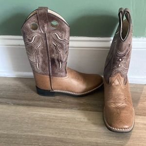 Cowgirl boots, size 4 big girl